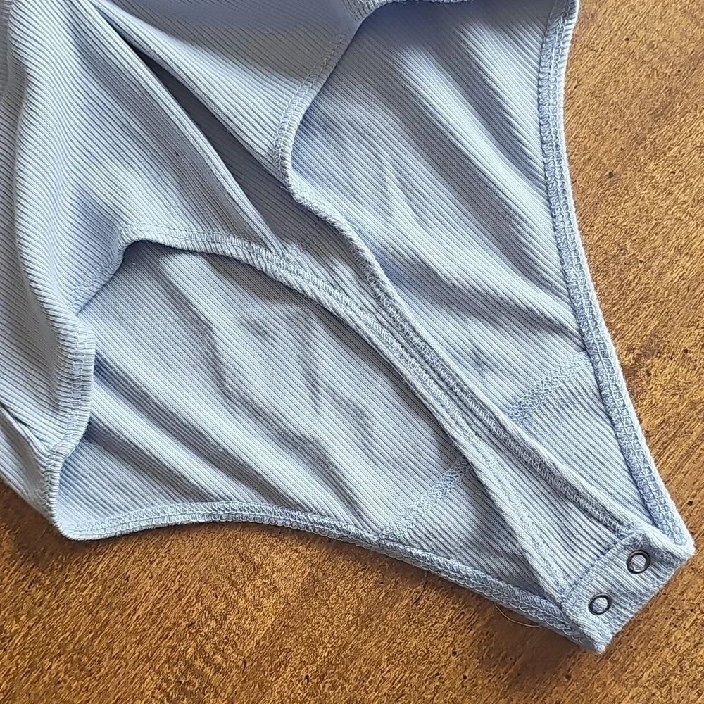 NWT Abercrombie & Fitch Body Suit, Light Blue, Size Medium - Picture 7 of 8